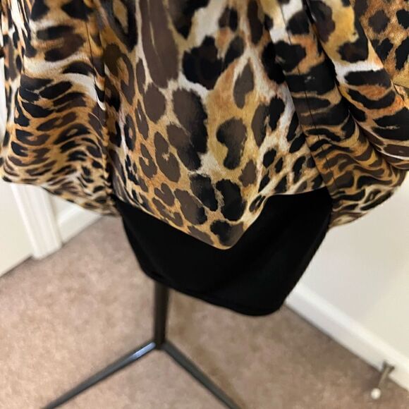 Express Leopard Print Dress. NWT Size Small - Picture 5 of 9